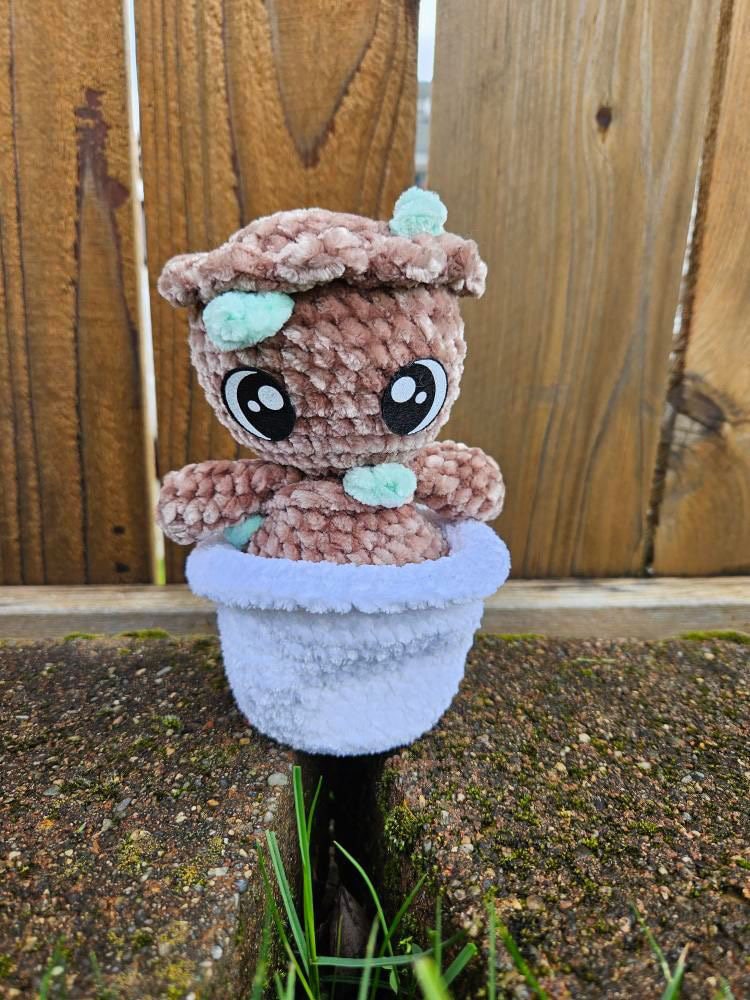Baby Space Tree Man crochet pattern. No-sew