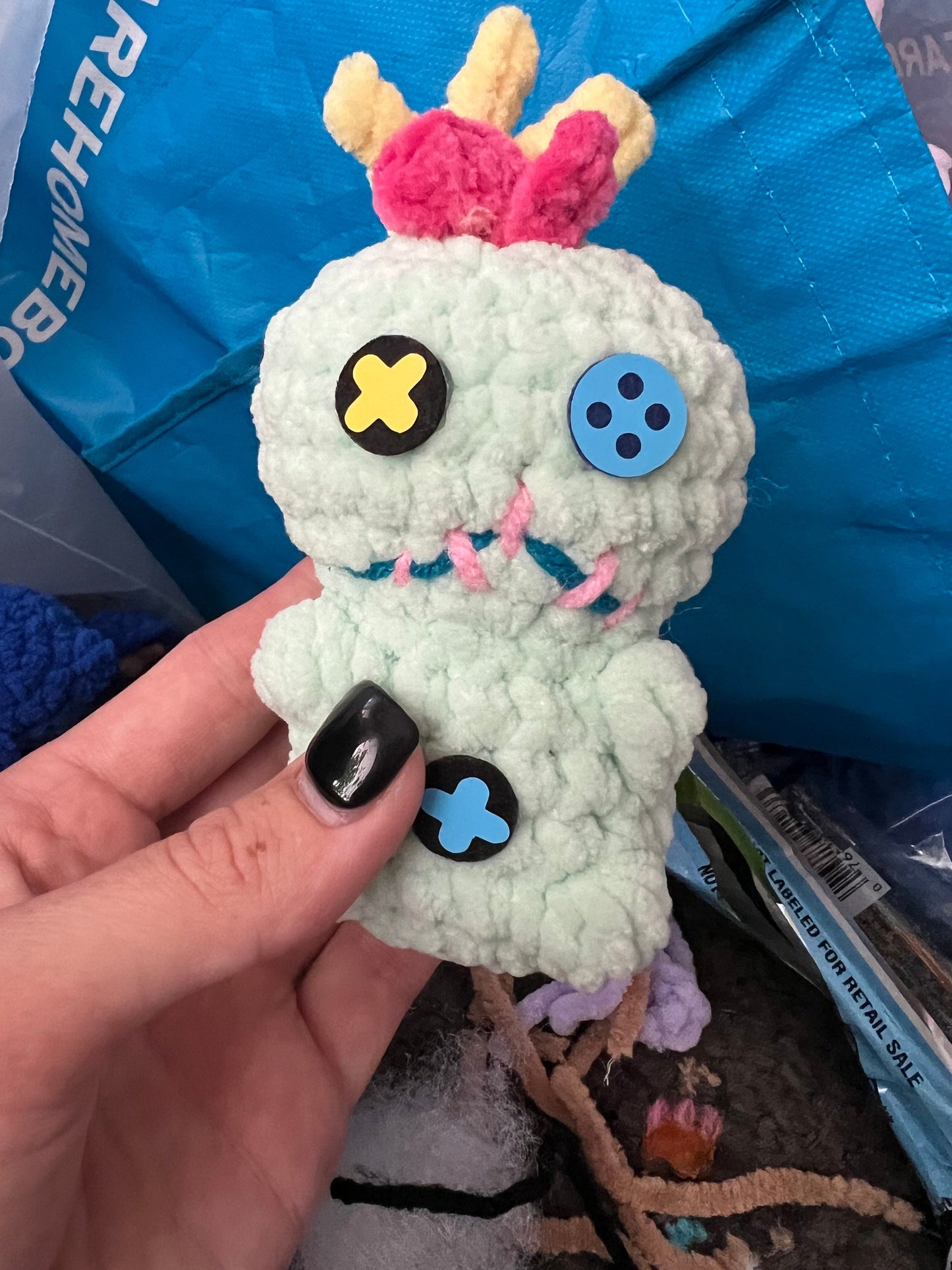 Baby Alien eyes and button pack