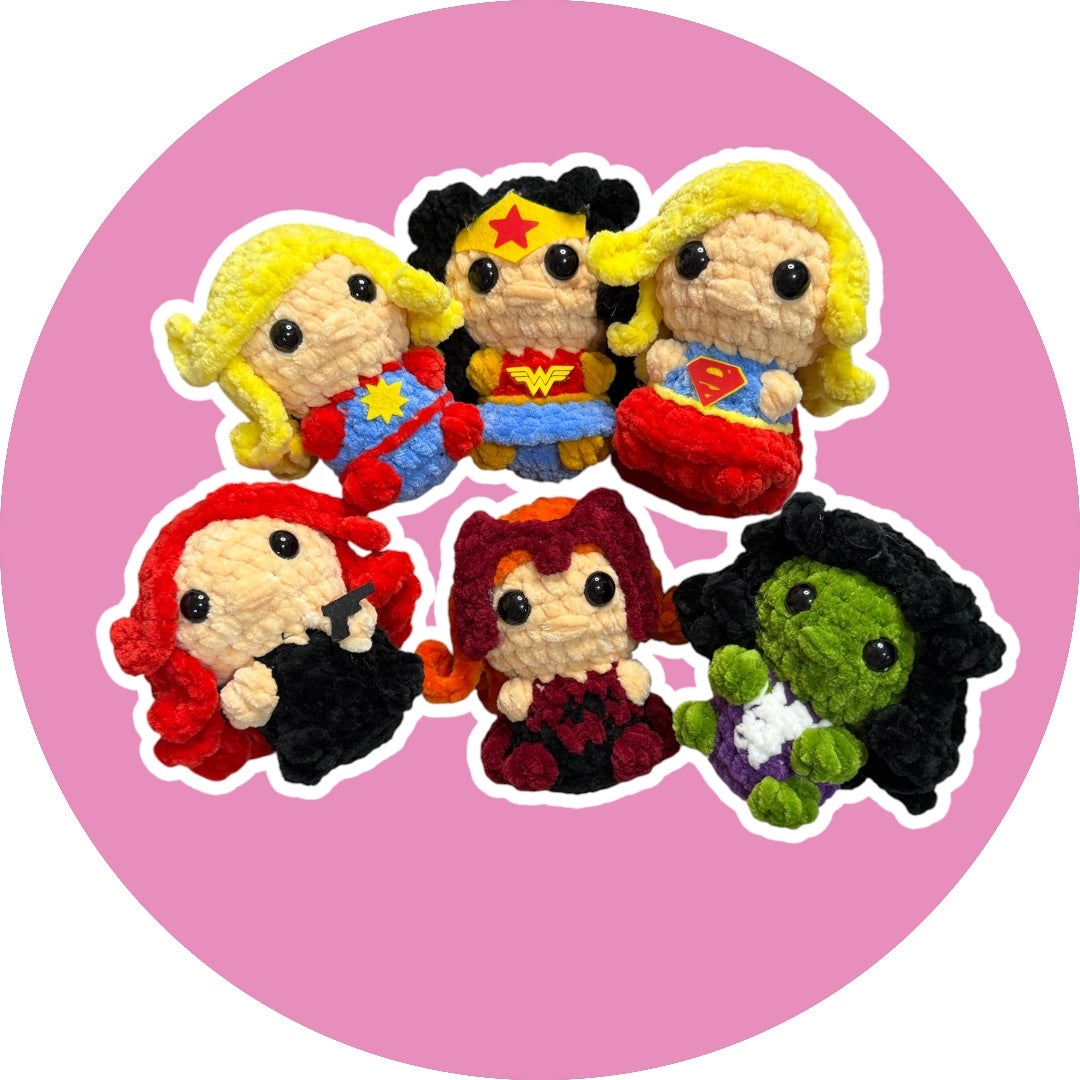 Itty Bitty Super girl Crochet Pattern. amigurumi