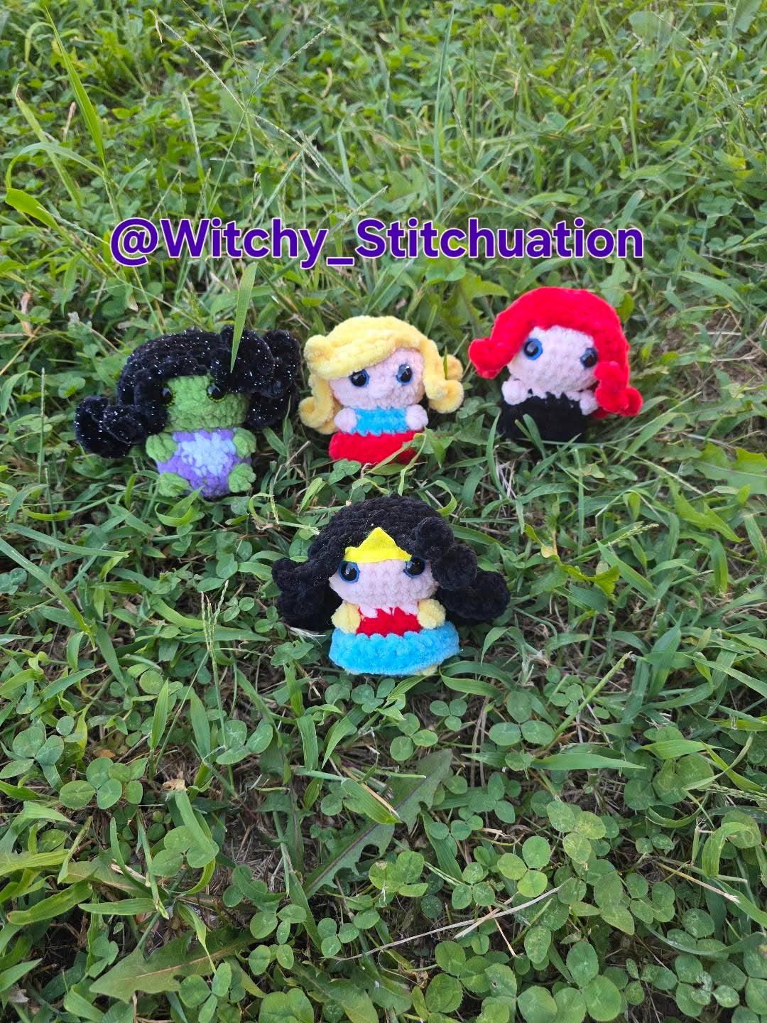Itty Bitty Super girl Crochet Pattern. amigurumi