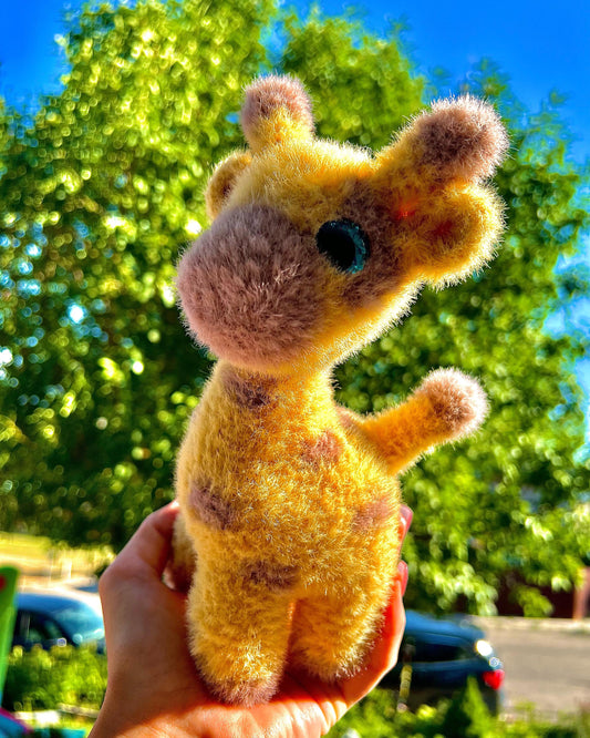 Standing Crochet Giraffe Pattern.     crochet. amigurumi plushies giraffe