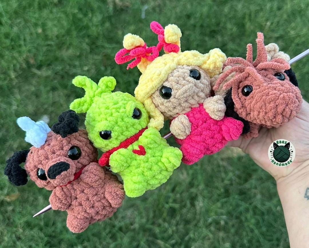 Itty Bitty Whooo Group Crochet Pattern