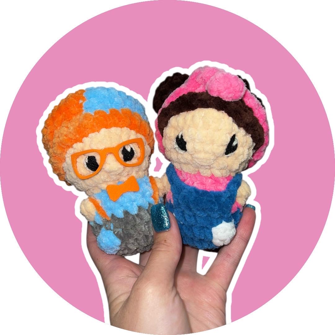 Itty Bitty Teacher Friends Crochet Pattern